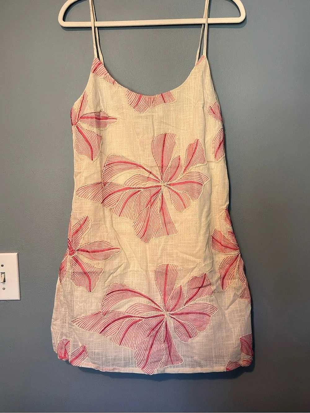 VICI Floral Camisole in Cream & Pink Size Large